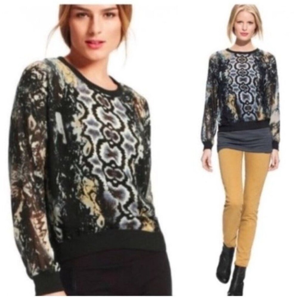CAbi sheer printed top size XS great condition!